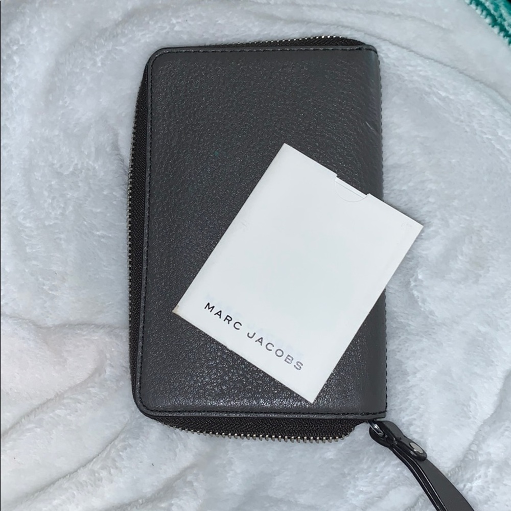 Marc Jacobs Wallet - Picture 3 of 3